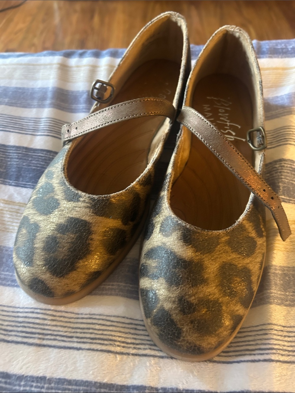 Childrens Metallic Gold Leopard Mary Jane Shoes
